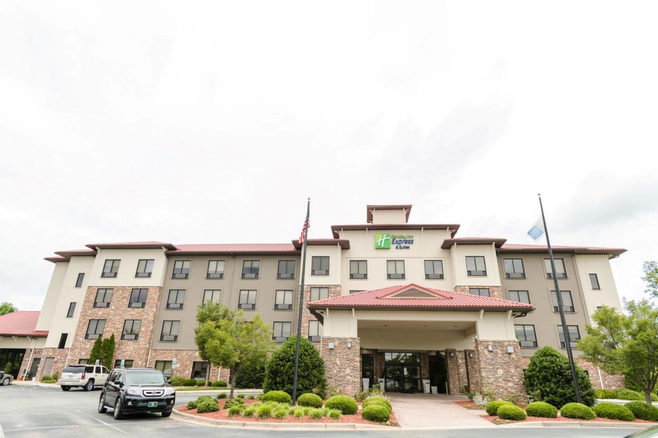 Holiday Inn Express & Suites Lexington North West-The Vineyard By Ihg Kültér fotó
